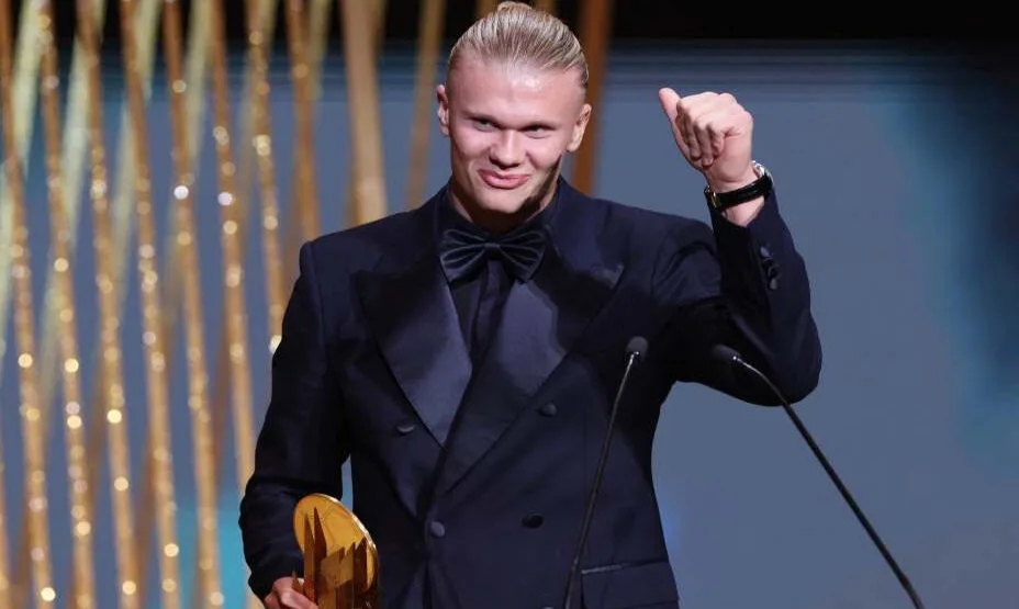 Эрлинг Холанд поздравил Лео Месси с 8-м «Золотым мячом»